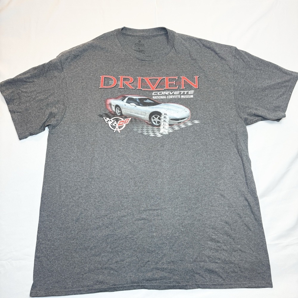 Chevrolet Corvette Museum T-Shirt Driven Mens XL Gray National Souvenir Graphic